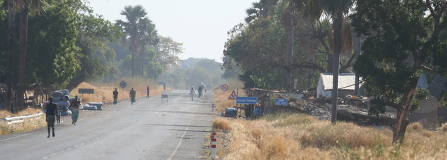Strassenszene auf dem Land