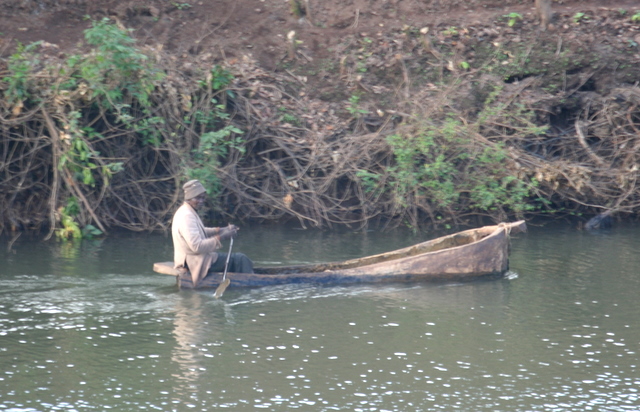 Einbaum auf dem Gambia