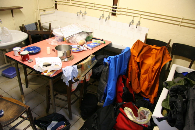 Übernachtung in der Zeltplatztoilette